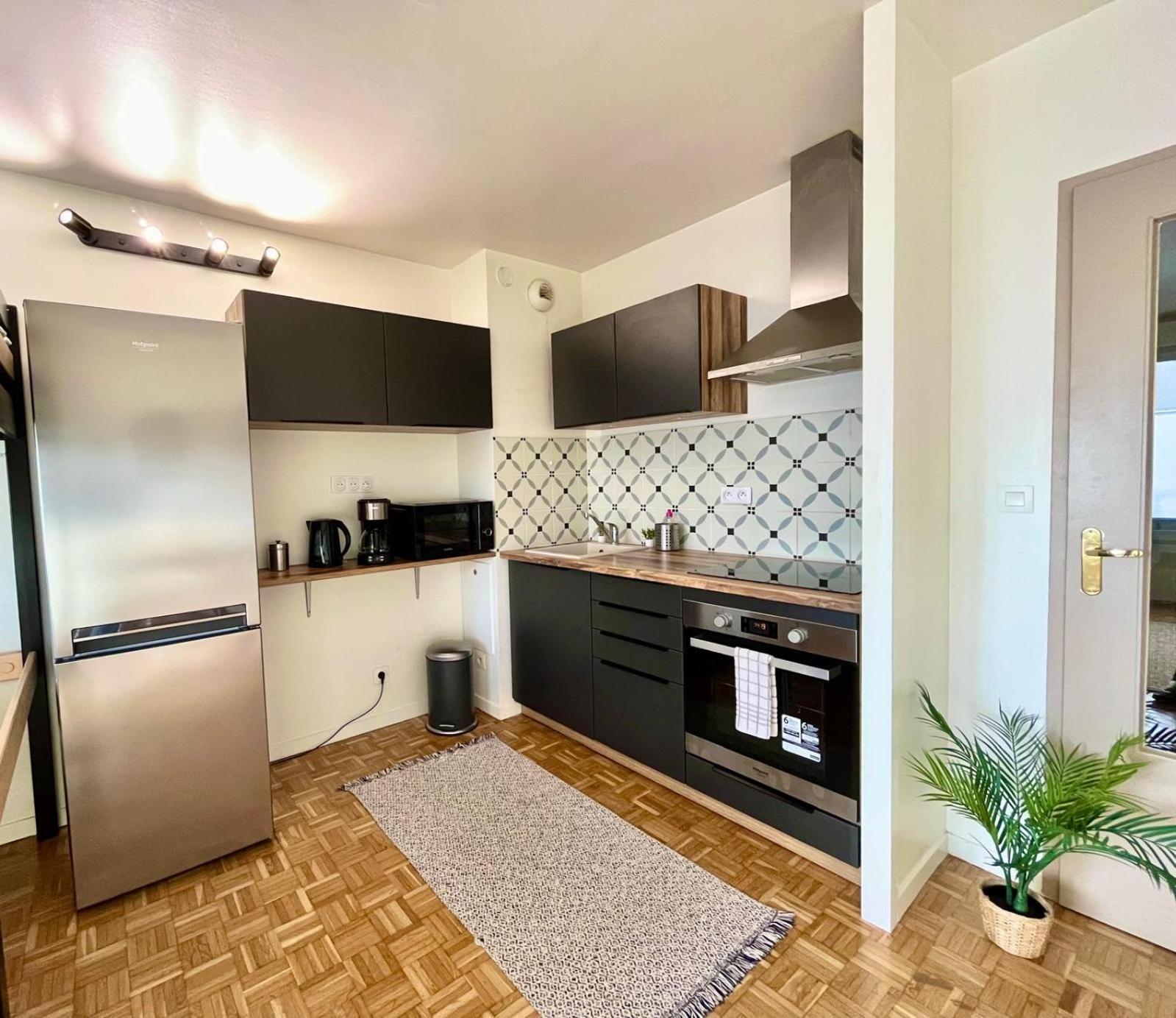 Logement Renove Proche Centre-Ville Lyon Villeurbanne Exterior foto